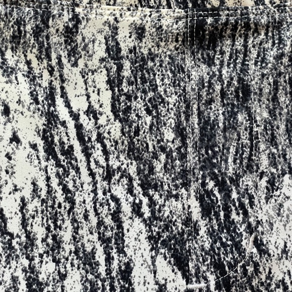 Lululemon Lab Pants Size 4/6 - Picture 8 of 8